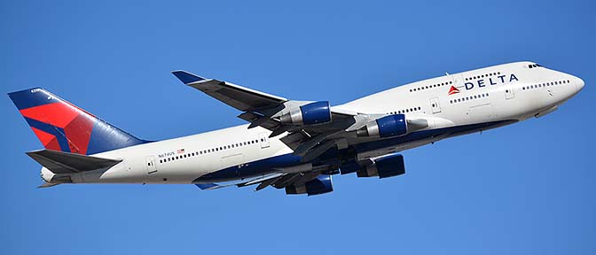 Delta Boeing 747-451 N674US, Phoenix Sky Harbor, January 12, 2016